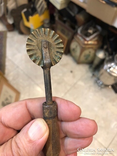Derelye cutter, old, excellent piece for collectors. Maybe for use...