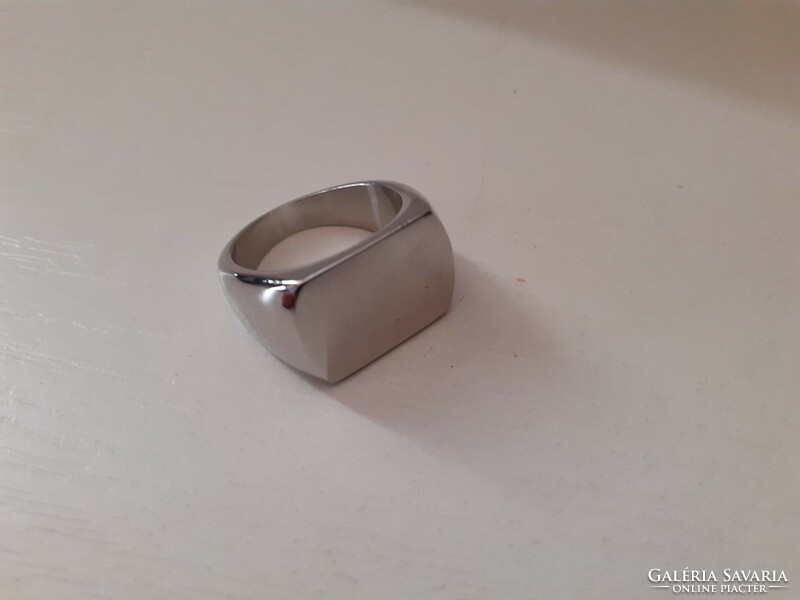 A noble steel signet ring in good condition