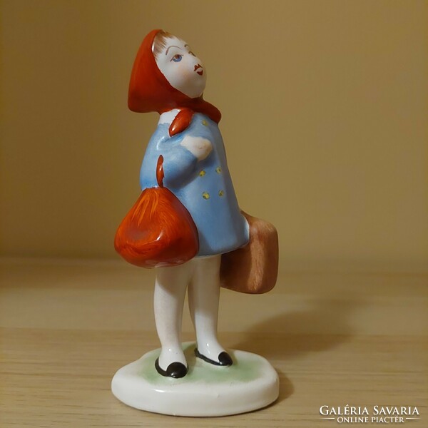 Figurine little girl with a suitcase with a ceramic bag from Bodrogkeresztúr