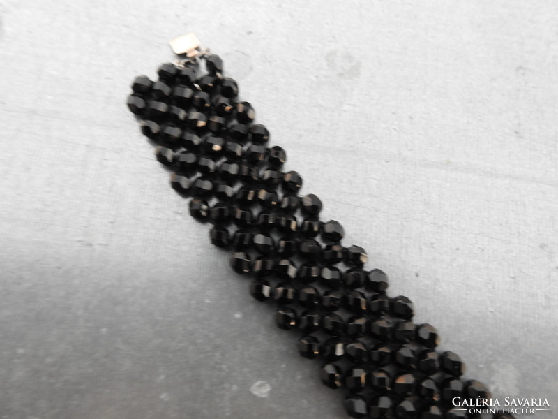 Antik fekete fazettált soksoros fekete nyakék
