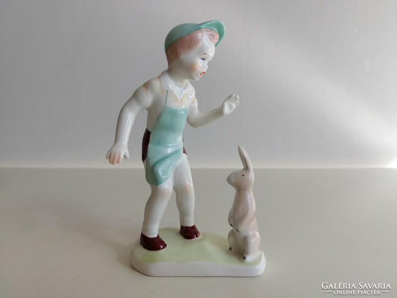 Régi Aquincum Budapest porcelán figura kisfiú nyuszival