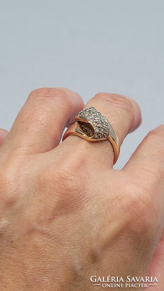 14 K zircon stone gold women's ring 4 g