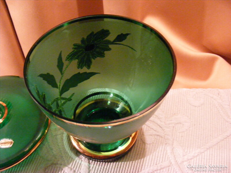 Cseh bohemia talpas zöld üveg bonbonier