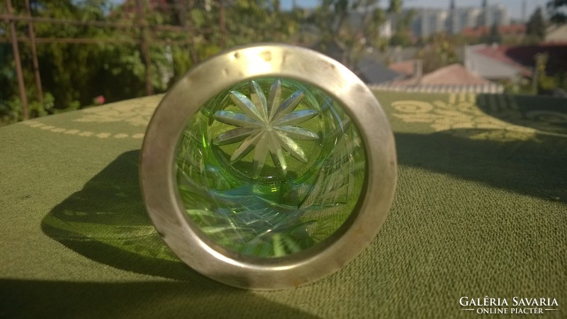 Ezüst szegélyes tüzkizzöld kristály váza-pohár-gyertyatartó dianás
