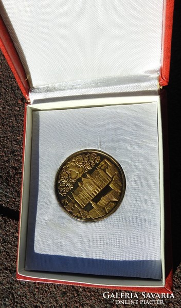 Kecskemét Városért 1368-1968 Ezüst Érem Arany Patinával dobozában
