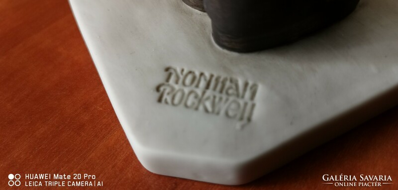 Rare Norman Rockwell figure 18cm