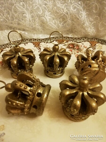 Christmas tree decorations in the shape of a crown