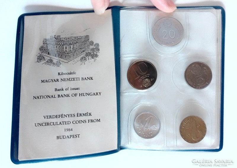Hungarian People's Republic of HUF circulation coin row faux leather case 1984 mint coins unc uncirculated