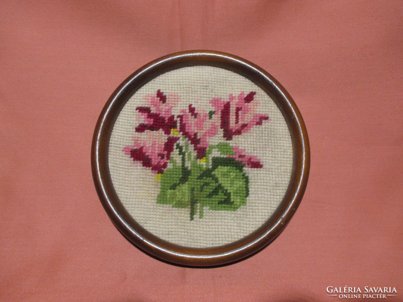 Small circular tapestry picture - cyclamen
