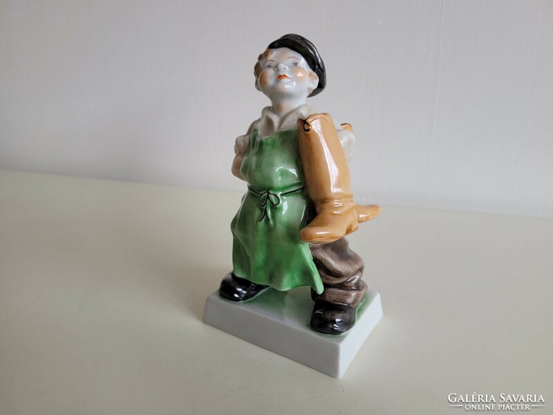 Old Herend Csapváry porcelain 1946 cobbler boy bootmaker figurine