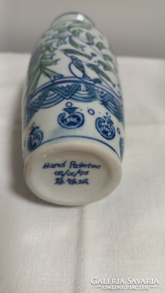 Hand-painted decorative fish, marked, flawless porcelain vase