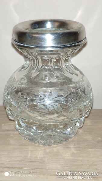 Ezüst peremes kristály váza