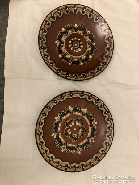 2 Bulgarian wall plates 22 cm