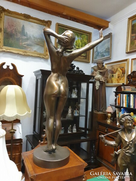 Art Deco nőalakos gipsz szobor