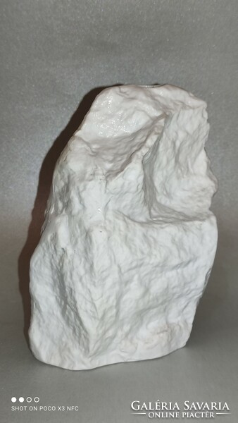KPM Op-Art porcelán szikla váza