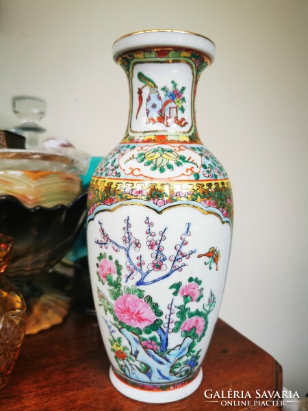 Old Chinese flower vase