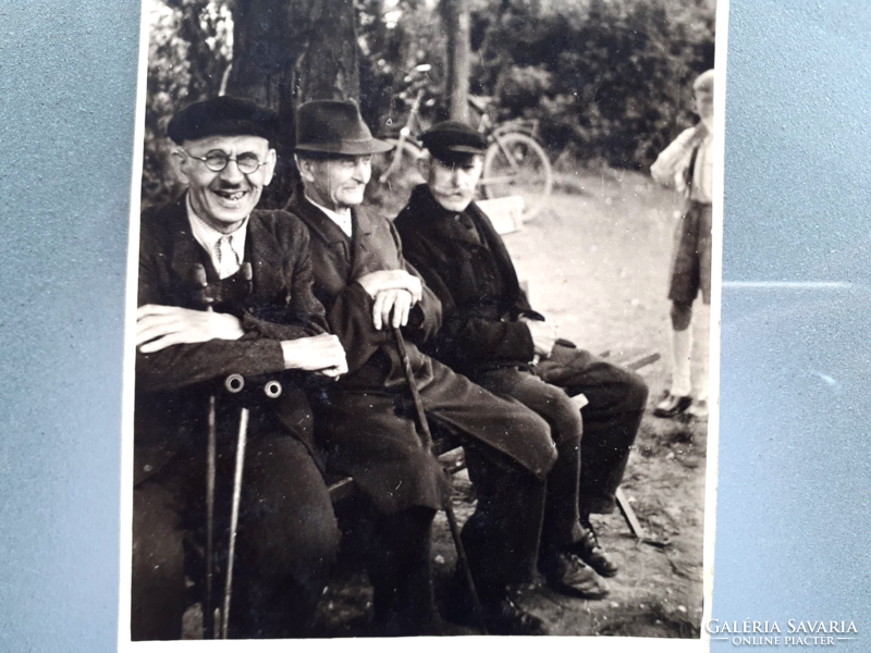 Régi fotó vintage férfi fénykép csoportkép vidám idős férfiak