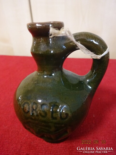 Glazed ceramic jug, hand-painted, with the inscription of the guard. He has! Jokai.