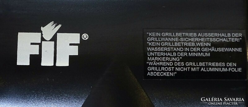 1L190 Elektromos állványos grill dobozában