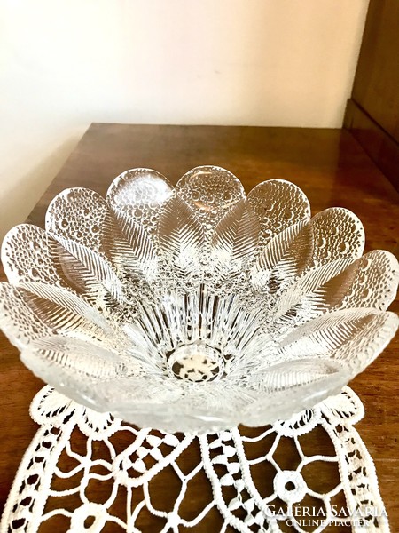 Crystal flower-shaped serving bowl