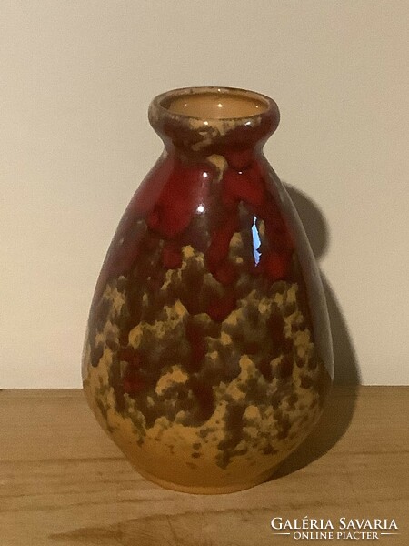 Retro bordó márványos váza