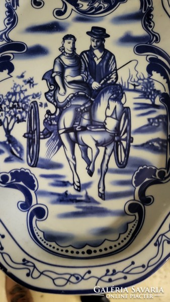 Delfti kék mázas jelenetes porcelán dísztál, dísztányér, falitányér