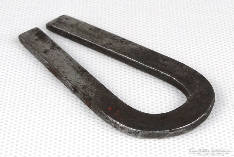 1L115 old horseshoe magnet 7 cm