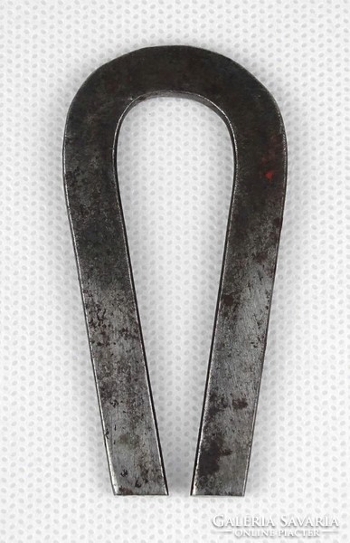 1L115 old horseshoe magnet 7 cm