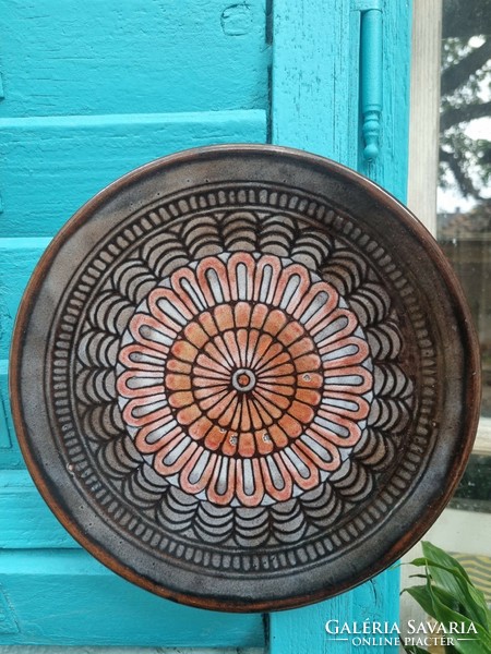 Ceramic wall plate marked Gálffy ildíko