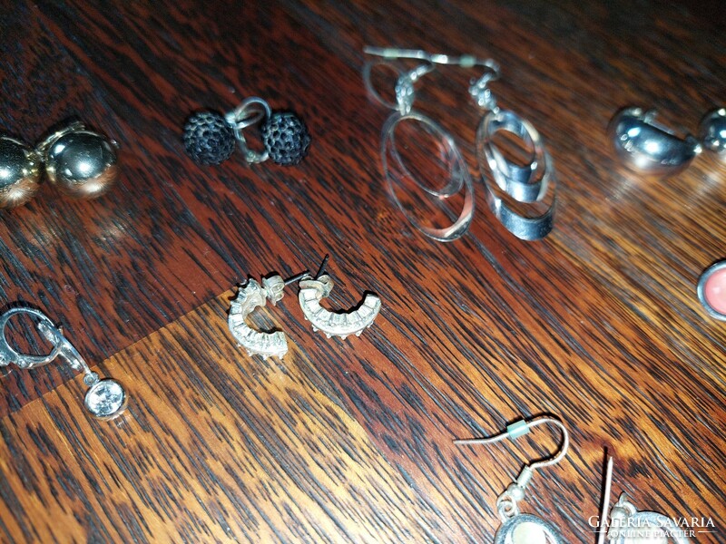 Earrings, 29 pieces in one, in good condition