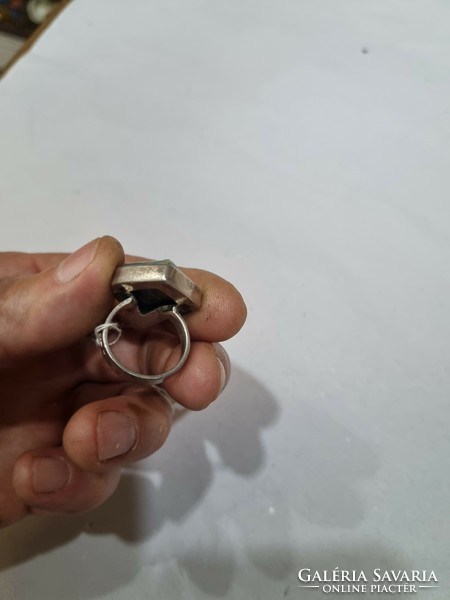Ezüst köves gyűrű