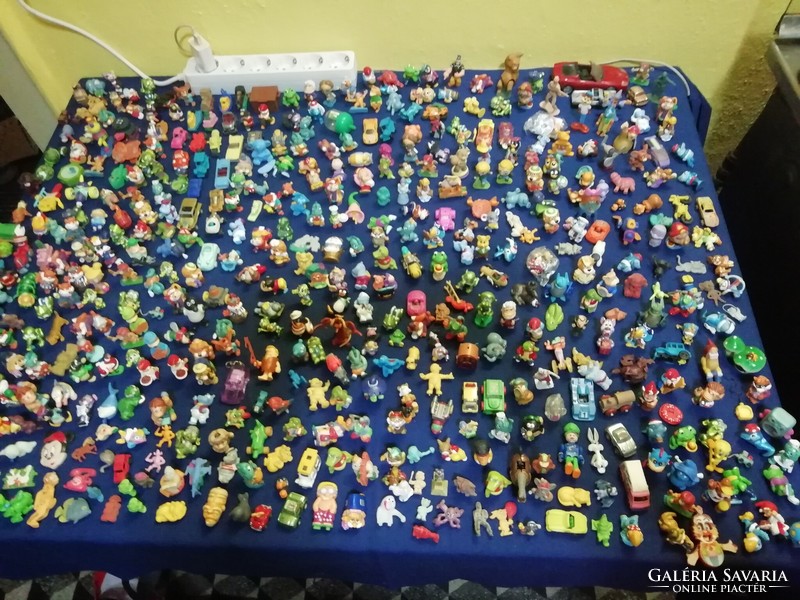 500 old and retro kinder figures