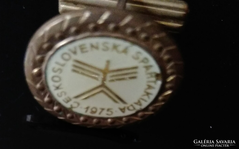 1975 Ceskoslovenska Spartakiád  sport jelvény , kitűző és gomblyuk dísz