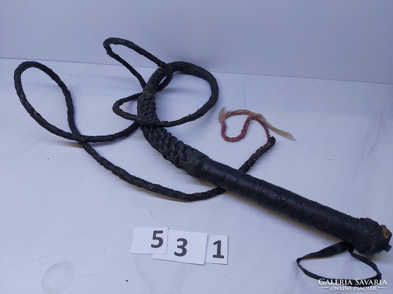 Antique ring whip /531/