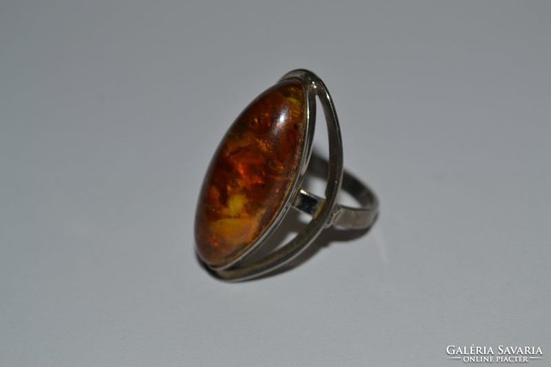 Bizhu ring with cast amber stones