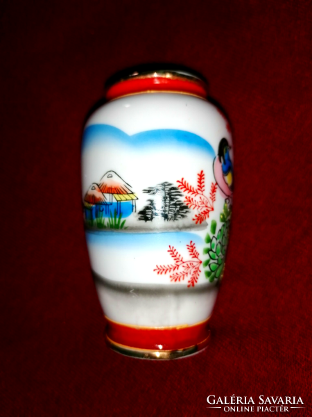 Old Japanese hand painted satsuma vase