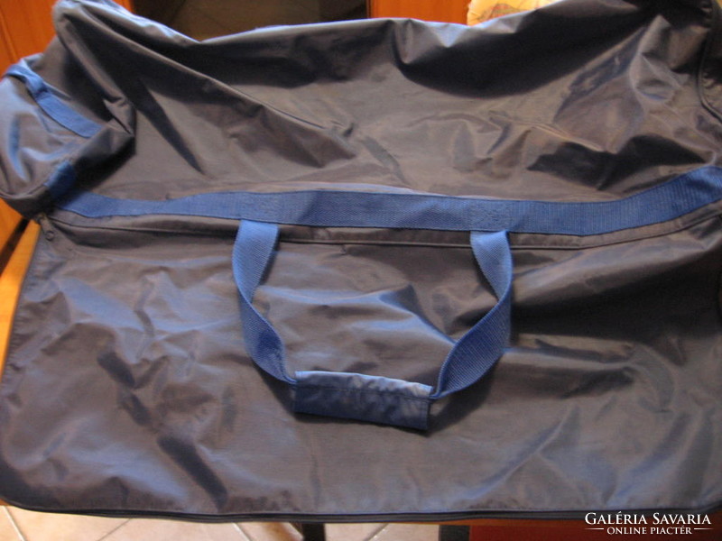 X -tension into retro big sports bag