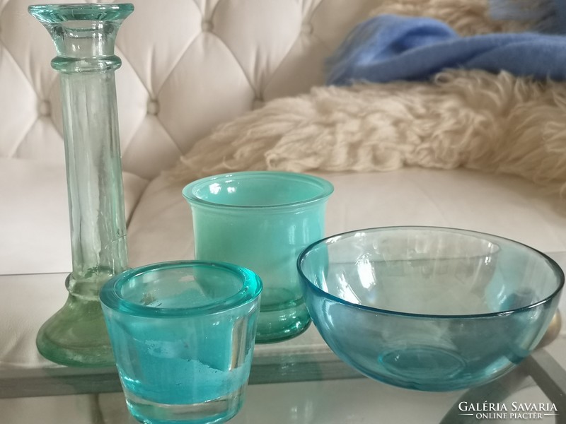 Türkiz üvegvariációk (gyertyatartó és a nagyobb mécsestartó nélkül)