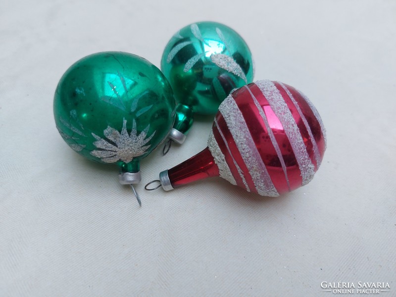 Retro üveg karácsonyfadísz régi gömb zöld piros 3 db