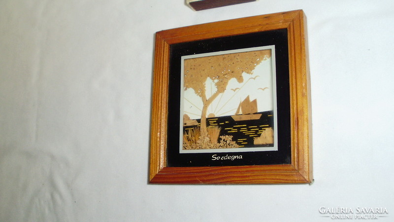 Multidimensional wall picture in a frame, under glass
