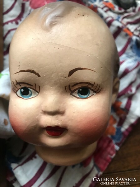 Retro porcelain doll head. XX. No. Second half. With a small herringbone crack. 15 cm high circumference: 30 cm