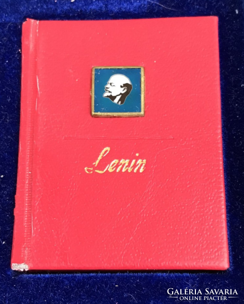 Minikönyvek kazettában (Internacionálé, Lenin, Gőzelem 1945)