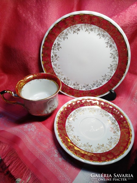 Gyönyörű porcelán reggeliző készlet, 3 darabos