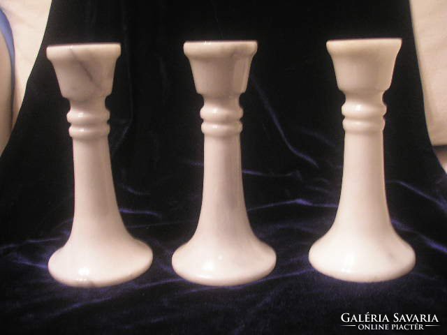 3 identical marble Christmas-themed candle holders, 20 cm high