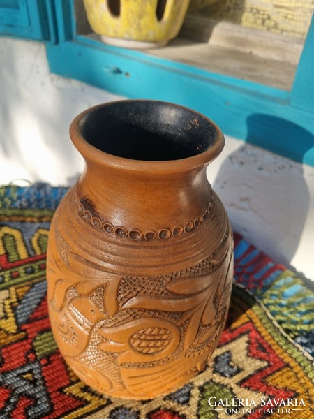 Folk ceramic vase with birds