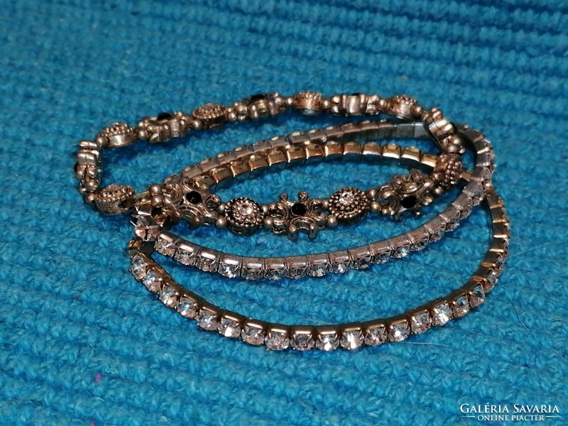 Thin rhinestone bracelets 3 pcs (492)