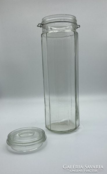 Glass with buckle for storing spaghetti