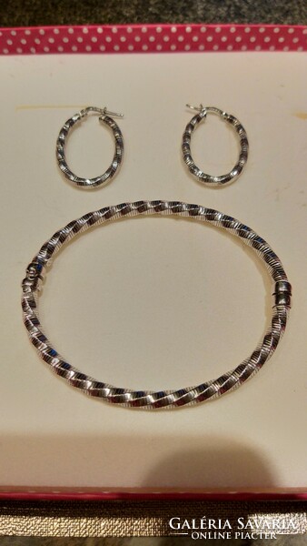 New twisted-engraved pattern marked silver bracelet + earring set