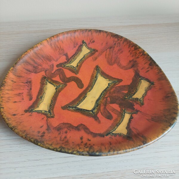 Imre Karda ceramic bowl