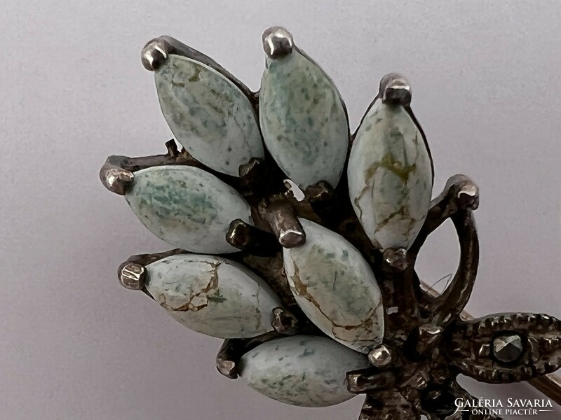 Howlit és markazit köves régi virág bross/kitűző ezüst